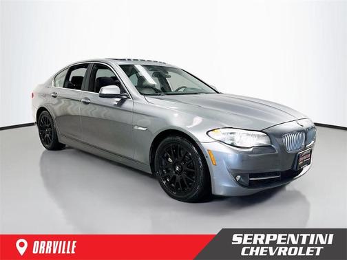 Space Gray Metallic 2013 BMW 550 i xDrive