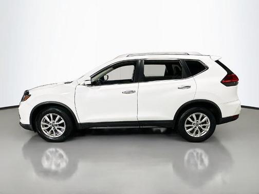 Glacier White 2017 Nissan Rogue SV