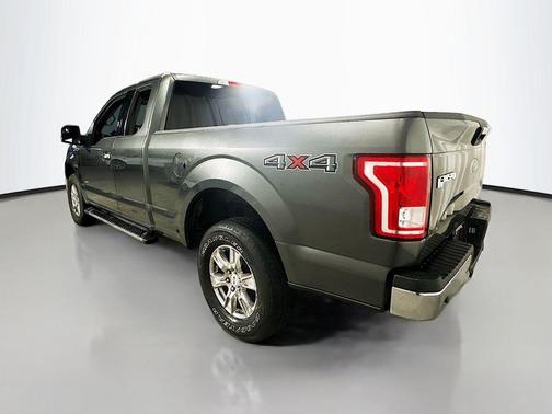 Magnetic Metallic 2017 Ford F-150 XLT