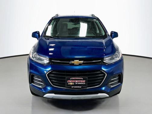 Pacific Blue Metallic 2020 Chevrolet Trax LT