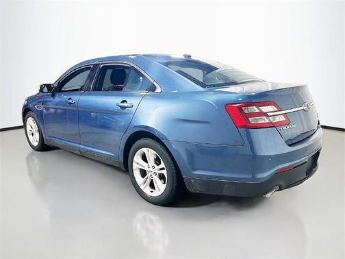 2018 Ford Taurus SEL