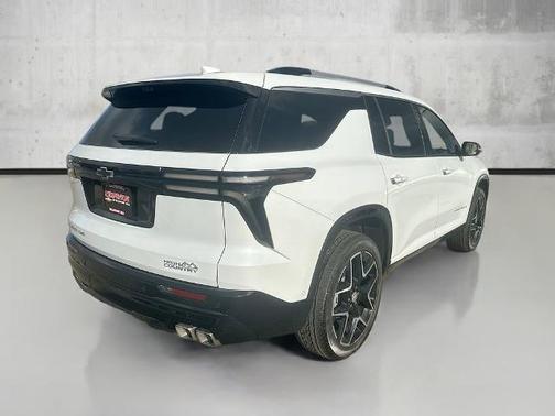 Polar White 2026 Chevrolet Traverse High Country