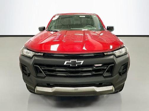 Radiant Red 2026 Chevrolet Colorado Trail Boss