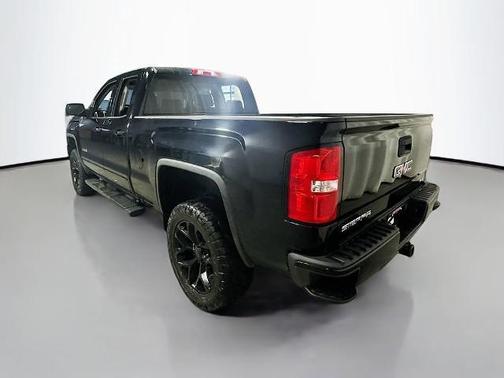 Onyx Black 2018 GMC Sierra 1500 SLE