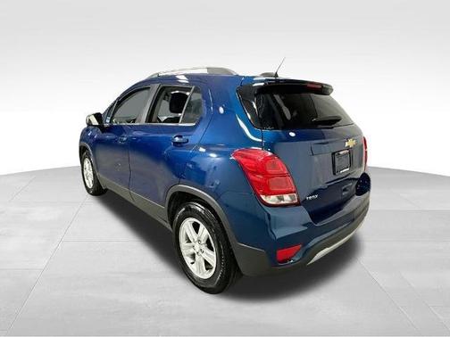 Pacific Blue Metallic 2019 Chevrolet Trax LT