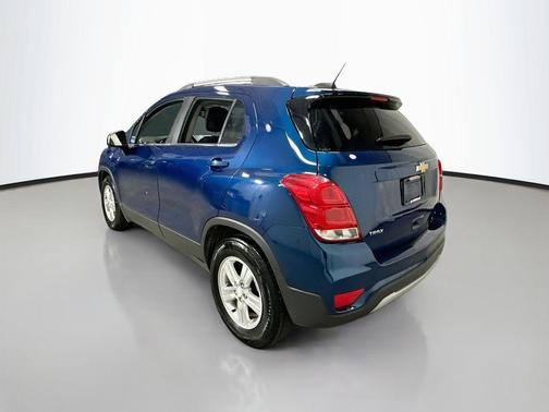 Pacific Blue Metallic 2019 Chevrolet Trax LT