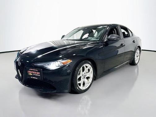 Alfa Black 2021 Alfa Romeo Giulia Base