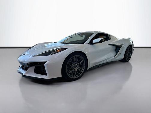 Arctic White 2026 Chevrolet Corvette Z06