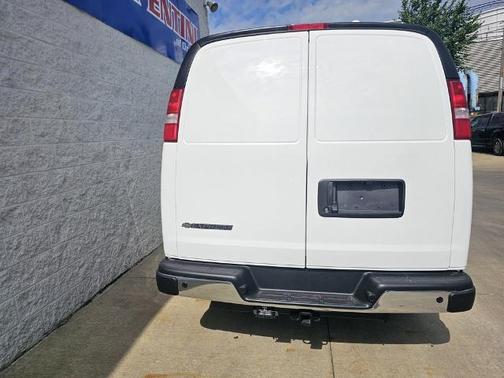 2025 Chevrolet Express 3500 Work Van