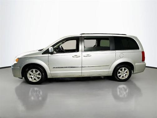 2012 Chrysler Town & Country Touring