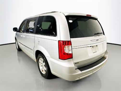 2012 Chrysler Town & Country Touring