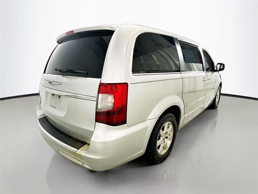 2012 Chrysler Town & Country Touring