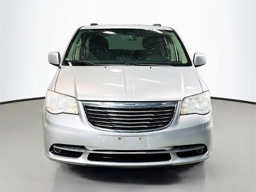 2012 Chrysler Town & Country Touring