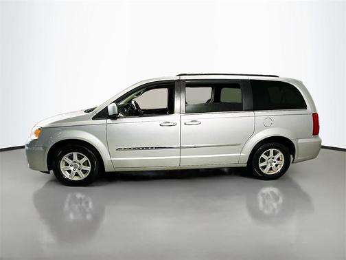 2012 Chrysler Town & Country Touring