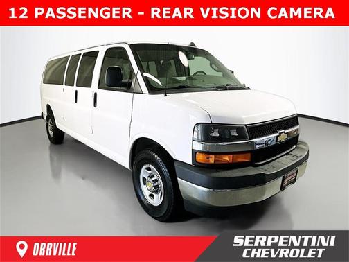 2017 Chevrolet Express 3500 LT
