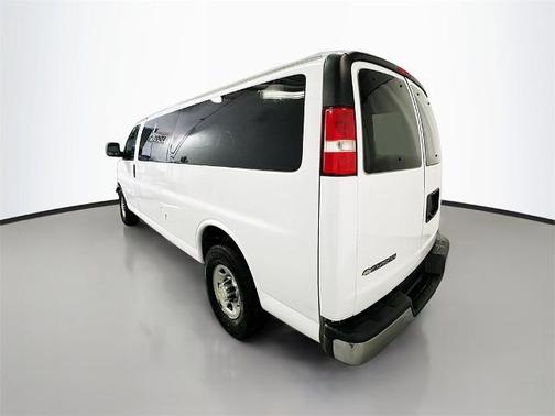 2017 Chevrolet Express 3500 LT