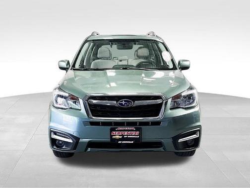 Jasmine Green Metallic 2018 Subaru Forester 2.5i Premium
