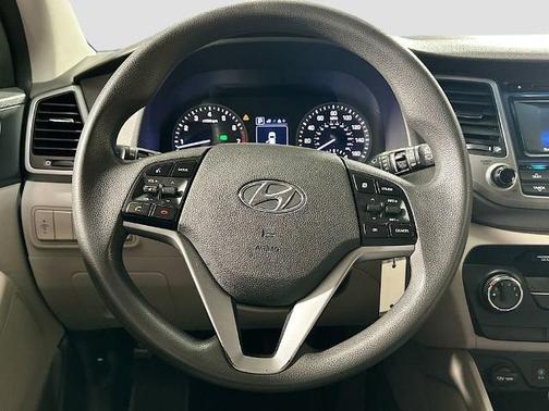 Black Noir Pearl 2016 Hyundai TUCSON Eco