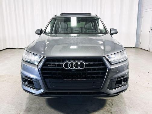 Samurai Gray Metallic 2018 Audi Q7 3.0T Prestige