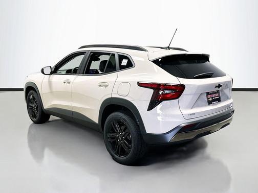 White Sand 2026 Chevrolet Trax ACTIV
