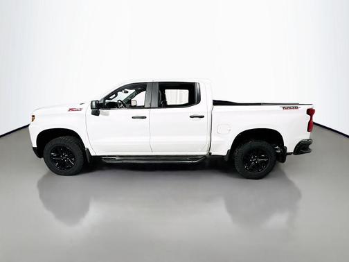 Summit White 2019 Chevrolet Silverado 1500 Custom Trail Boss
