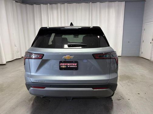 Sterling Gray Metallic 2027 Chevrolet Equinox LT