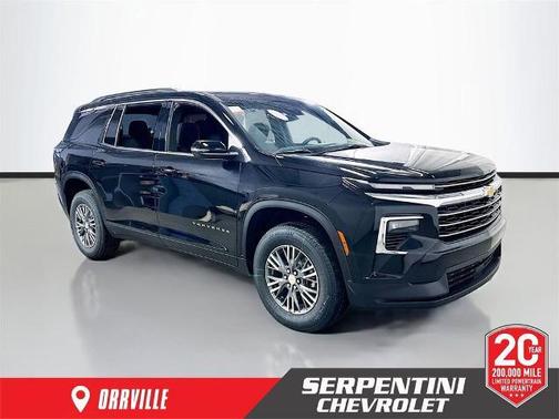 Mosaic Black Metallic 2026 Chevrolet Traverse LT