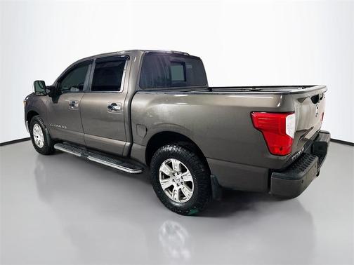 2018 Nissan Titan SV