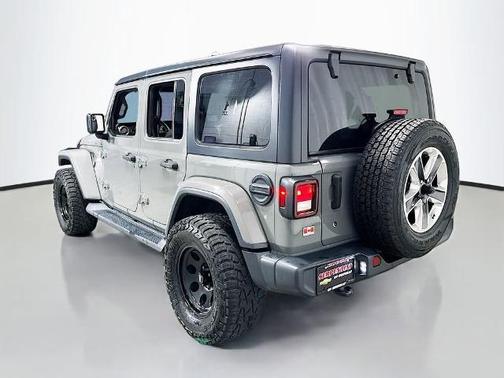 Sting Gray Clearcoat 2018 Jeep Wrangler Unlimited Sahara