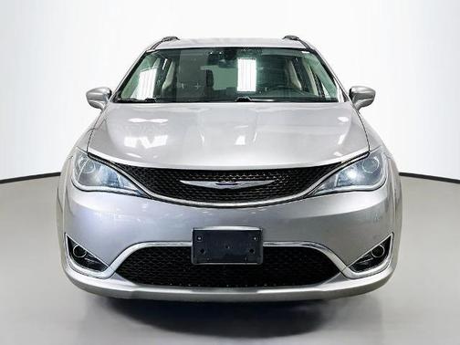 2018 Chrysler Pacifica Touring-L