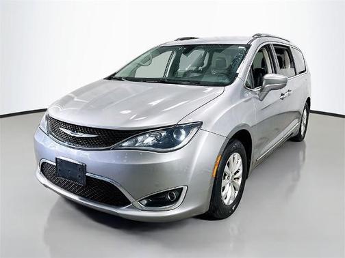 2018 Chrysler Pacifica Touring-L