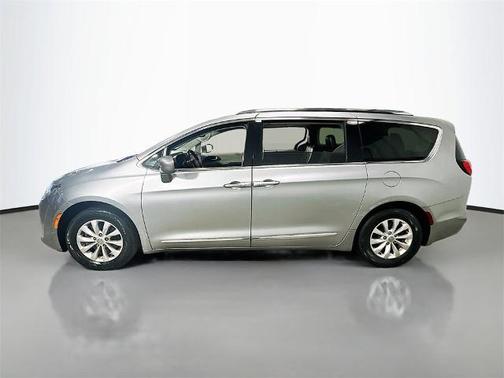 2018 Chrysler Pacifica Touring-L