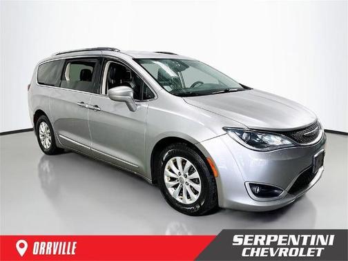 2018 Chrysler Pacifica Touring-L