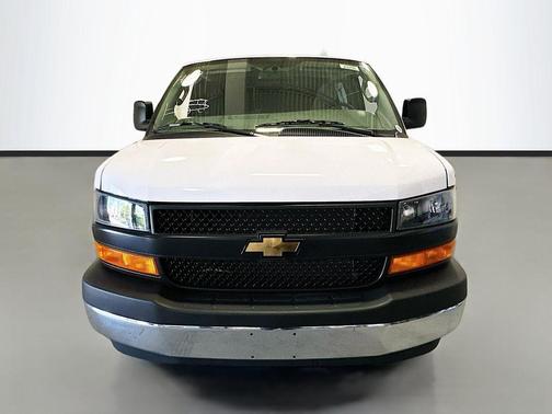 Summit White 2025 Chevrolet Express 2500 Work Van