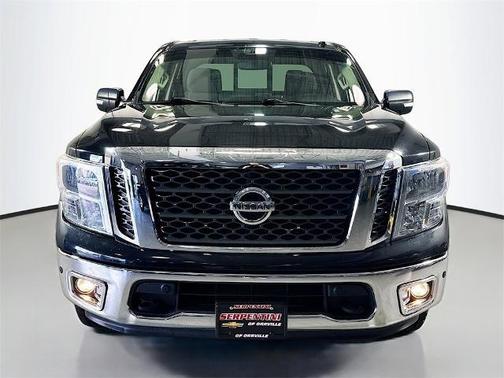 2017 Nissan Titan SV