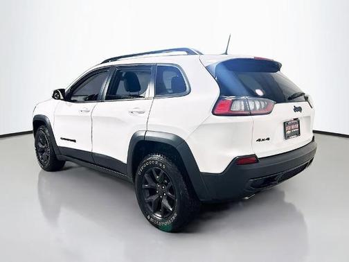 Bright White Clearcoat 2019 Jeep Cherokee Latitude
