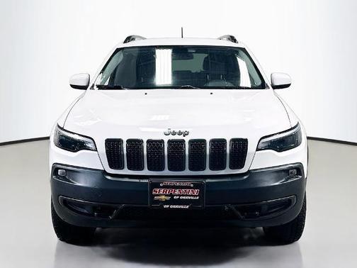 Bright White Clearcoat 2019 Jeep Cherokee Latitude