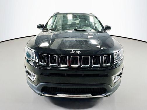 Diamond Black 2018 Jeep Compass Limited