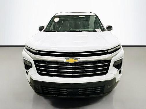 Polar White 2026 Chevrolet Traverse High Country