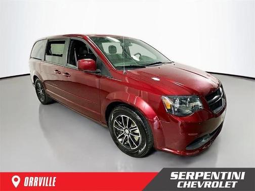 Octane Red Pearlcoat 2017 Dodge Grand Caravan SE