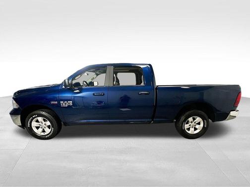 Patriot Blue Pearlcoat 2020 RAM 1500 Classic SLT