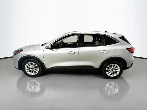 Ingot Silver Metallic 2020 Ford Escape SE