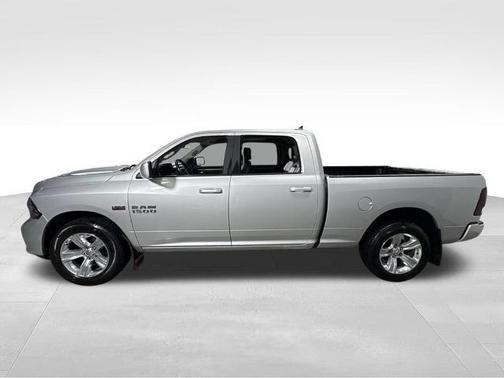 Bright Silver Clearcoat Metallic 2018 RAM 1500 Sport