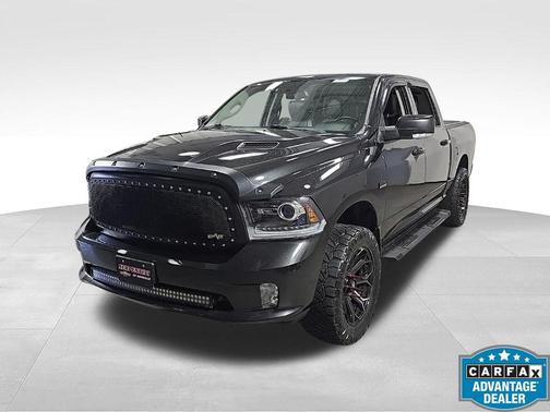Brilliant Black Crystal Pearlcoat 2018 RAM 1500 Night