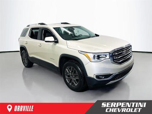 Sparkling Silver Metallic 2017 GMC Acadia SLE-2
