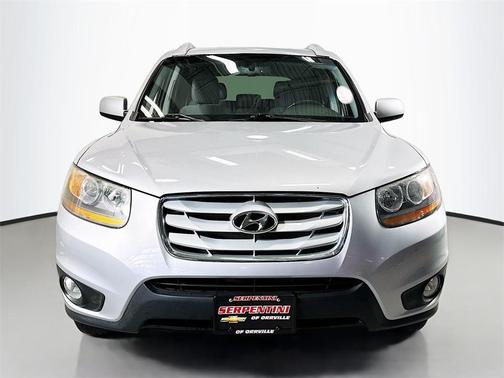 2010 Hyundai SANTA FE SE