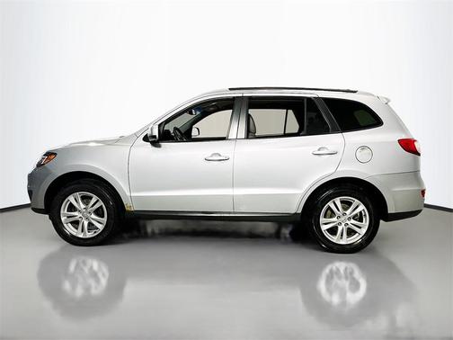 2010 Hyundai SANTA FE SE
