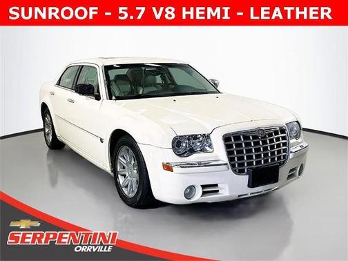 2005 Chrysler 300C Base