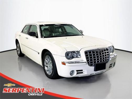 2005 Chrysler 300C Base