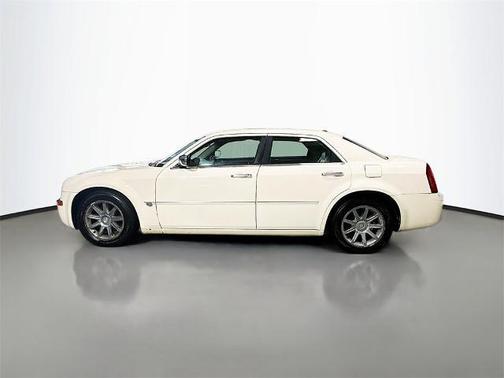 2005 Chrysler 300C Base